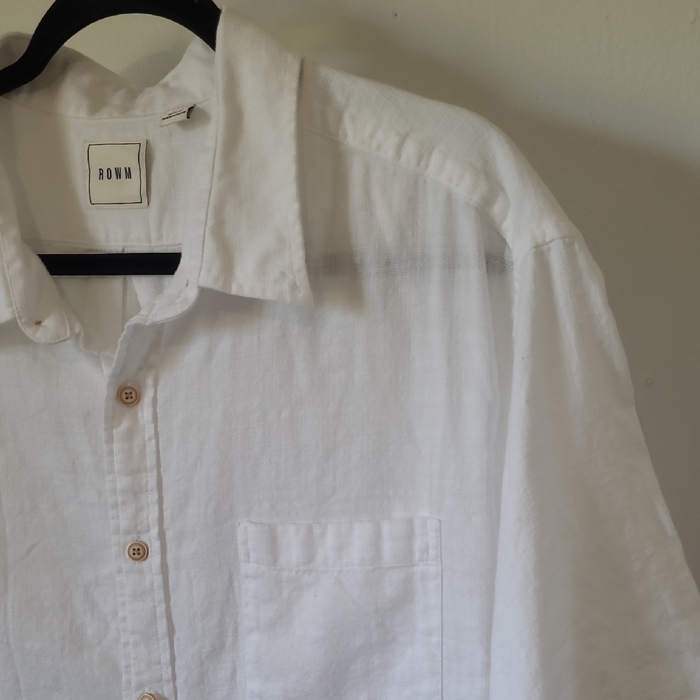 Lightweight White Short-Sleeve Button-Down Shirt by Aoud